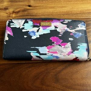 Kate spade floral wallet